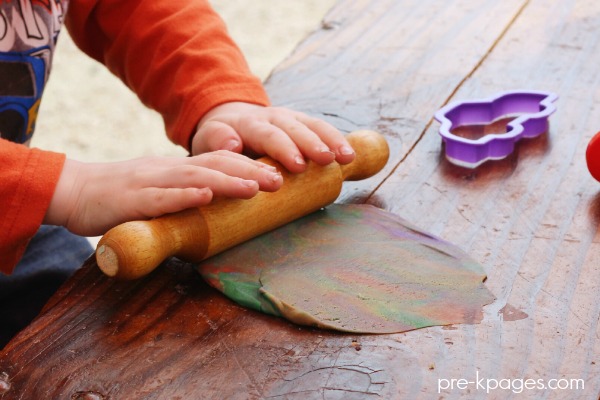 play doh set with rolling pin